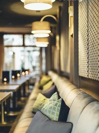 Bob W Old Town Hotel 4*