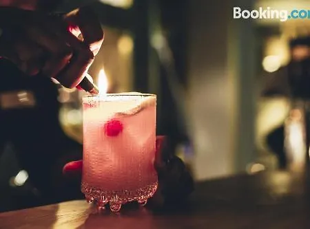 Bob W Old Town Hotel 4*