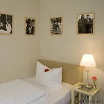 Hotel Bob W Old Town München