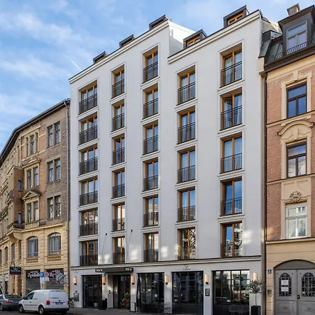 Hotel Bob W Old Town 4*