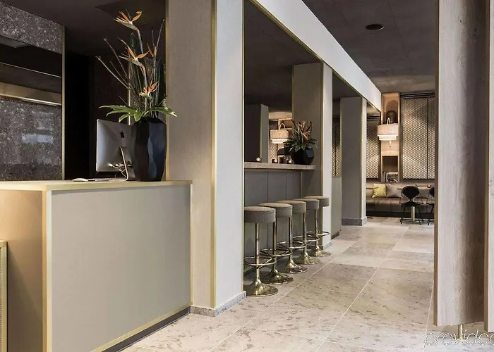 Bob W Old Town Hotel