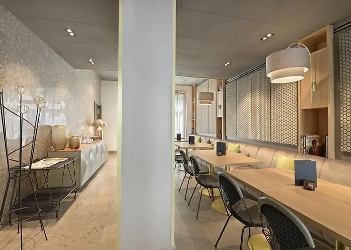 Bob W Old Town Hotel