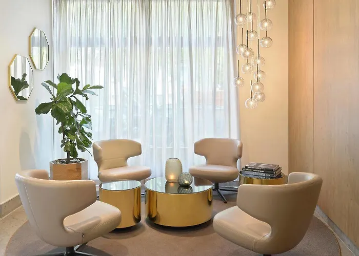 Bob W Old Town Hotel 4*