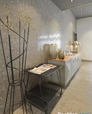 Bob W Old Town فندق
