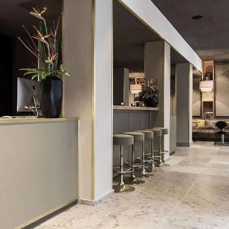 Bob W Old Town מלון